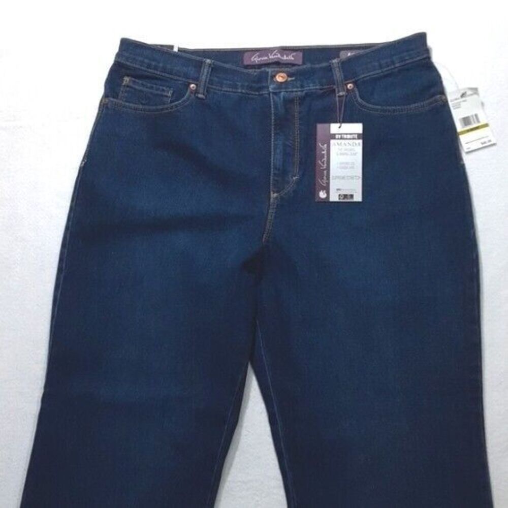 Gloria Vanderbilt Amanda size 14 short blue jean tapered leg Supreme stretch NWT